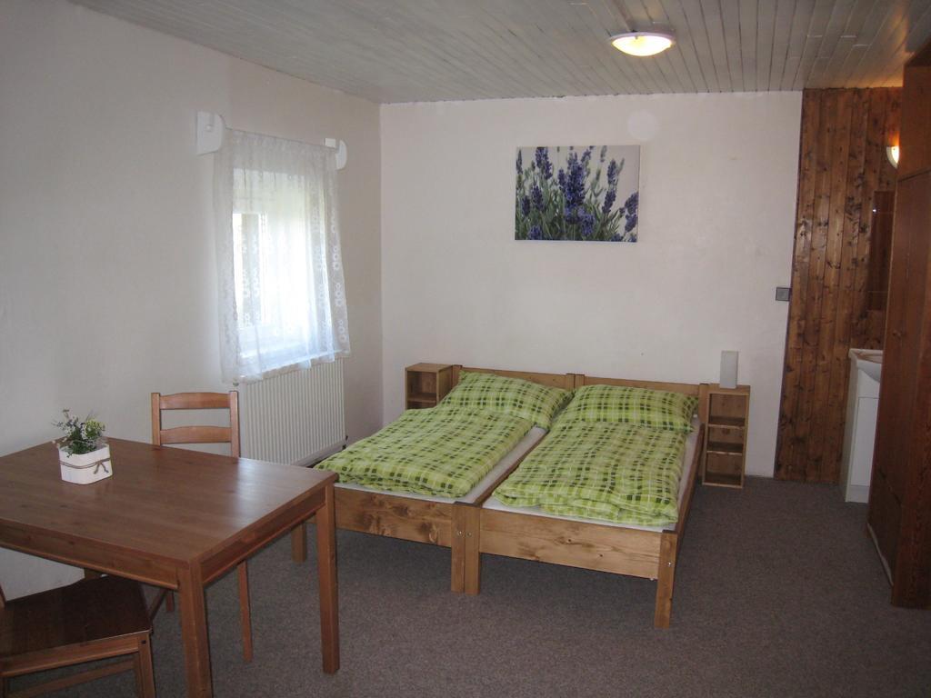 Chata Viktorka Pec pod Sněžkou Zimmer foto